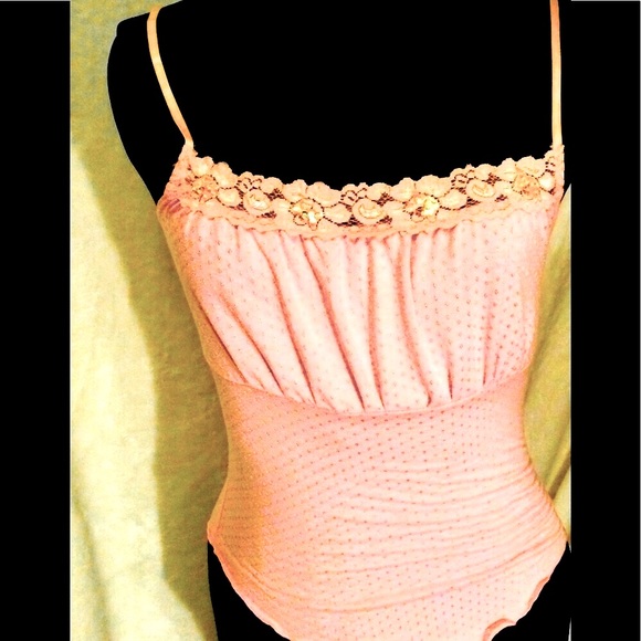 NWOT 💗PINK 💗SPARKLY SEQUINNED CAMISOLE - Picture 1 of 6